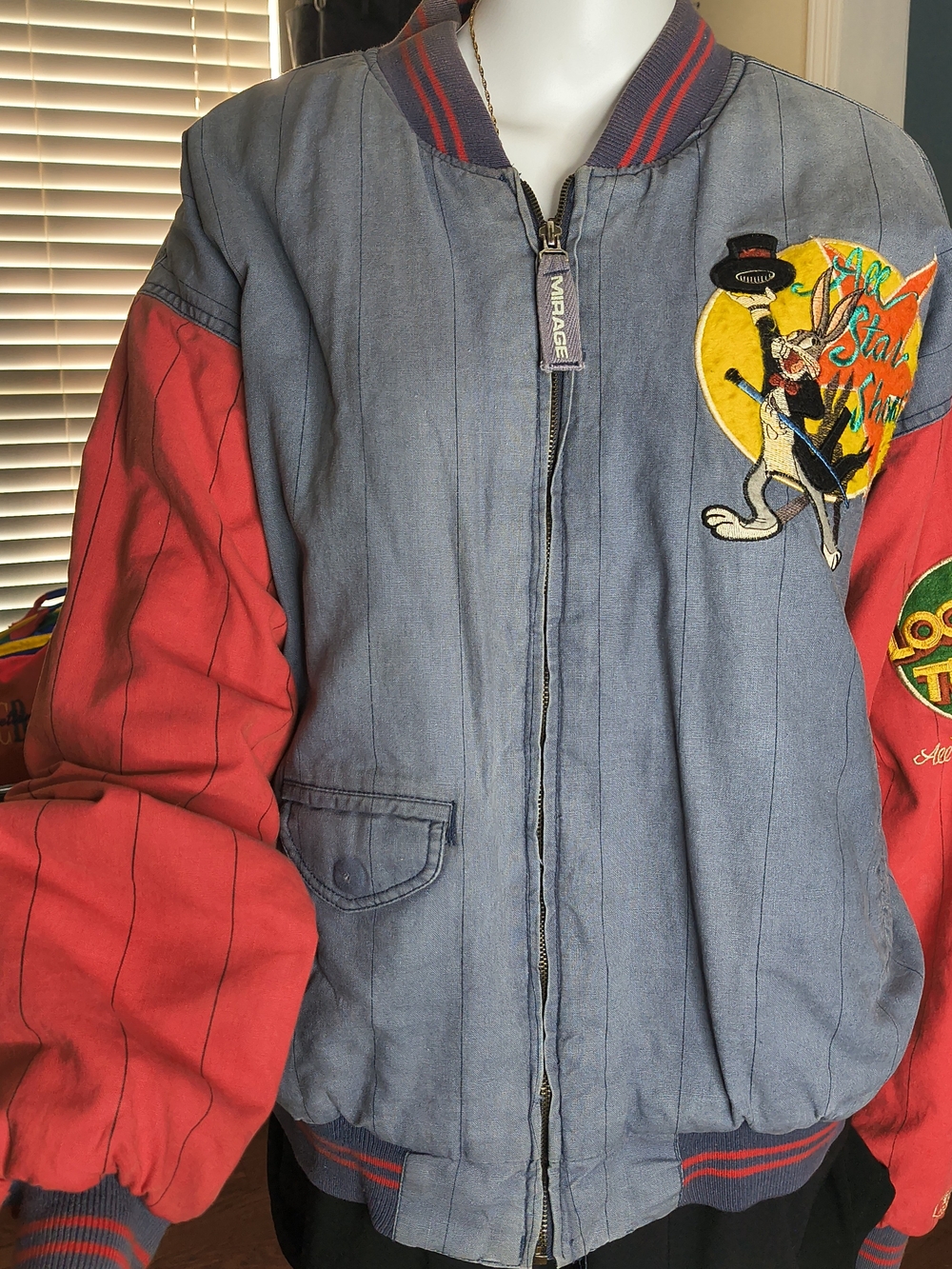 Vintage 1993 Mirage Looney Tunes Burbank Broadway Jacket M W/ Interior Graphics